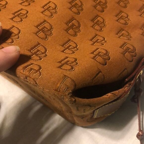 Dooney & Bourke Tote Bag - Picture 6 of 10